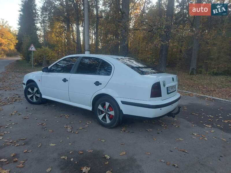 Лифтбек Skoda Octavia 2000 в Остроге