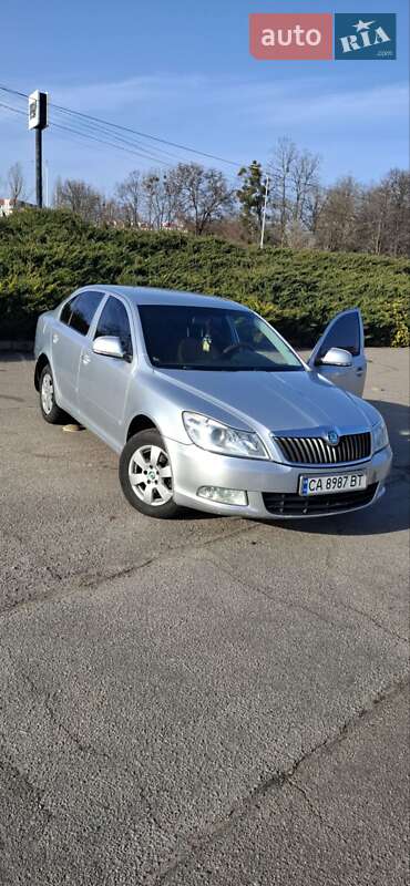 Лифтбек Skoda Octavia 2012 в Умани фото Лифтбек Skoda Octavia 2012 в Умани