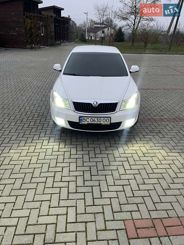 Лифтбек Skoda Octavia 2010 в Золочеве