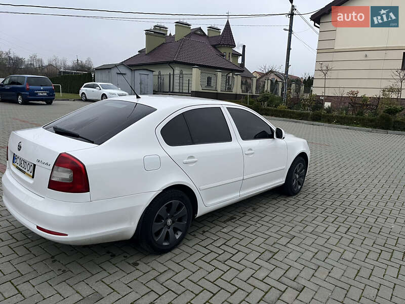 Лифтбек Skoda Octavia 2010 в Золочеве