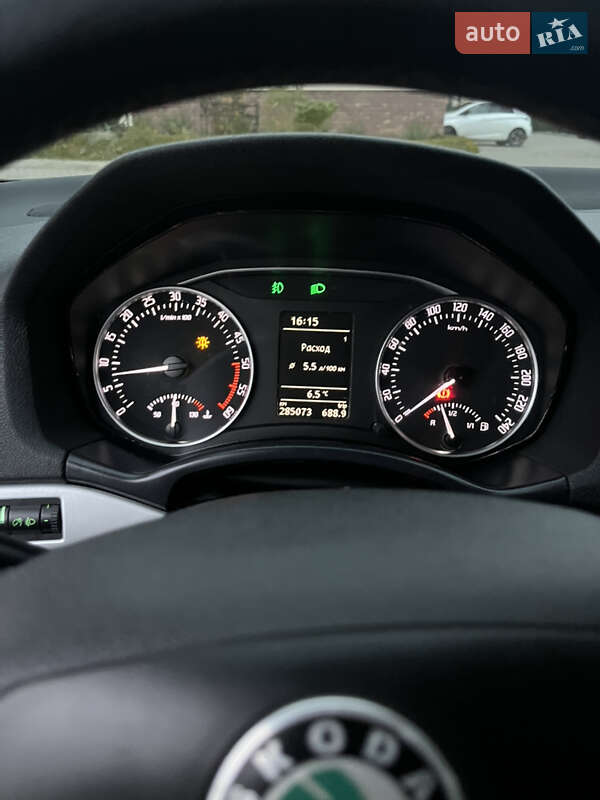 Лифтбек Skoda Octavia 2010 в Золочеве