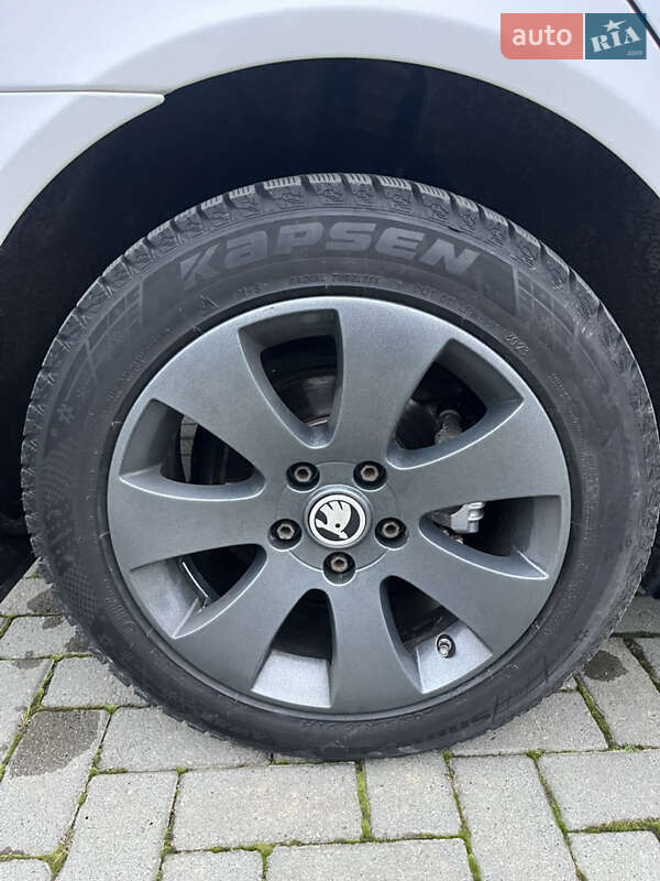 Лифтбек Skoda Octavia 2010 в Золочеве