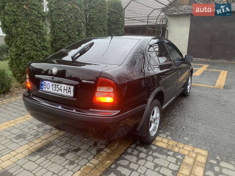 Лифтбек Skoda Octavia 2005 в Бучаче