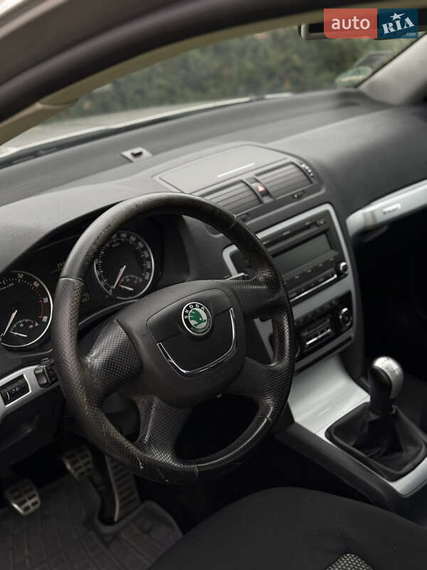 Универсал Skoda Octavia 2010 в Луцке фото 8 Универсал Skoda Octavia 2010 в Луцке