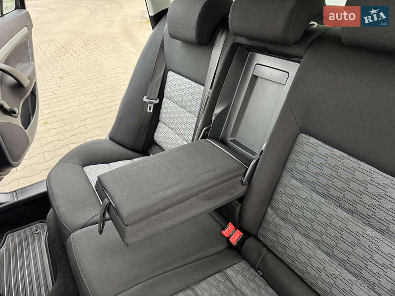 Універсал Skoda Octavia 2009 в Луцьку