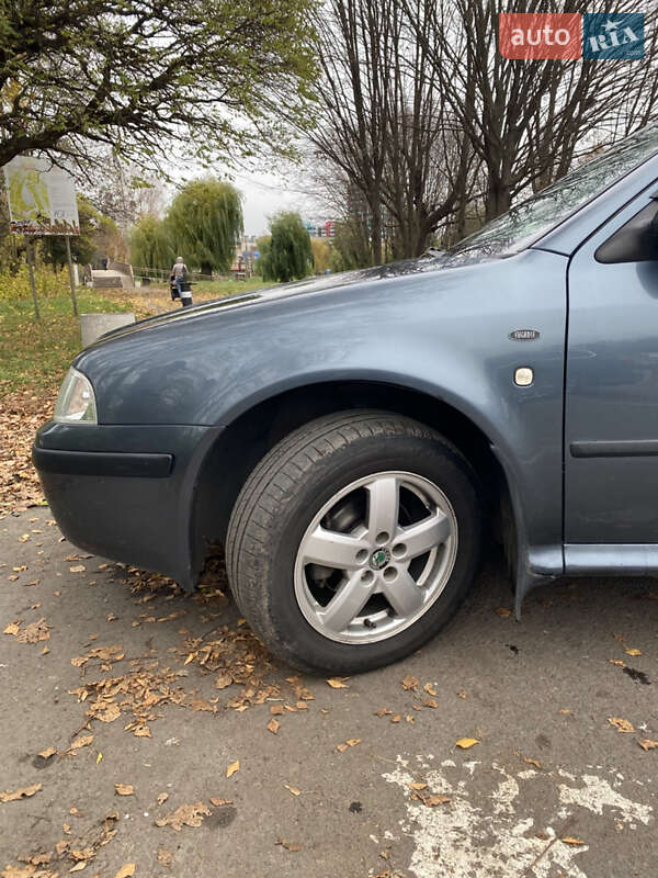 Лифтбек Skoda Octavia 2004 в Ровно фото 7 Лифтбек Skoda Octavia 2004 в Ровно