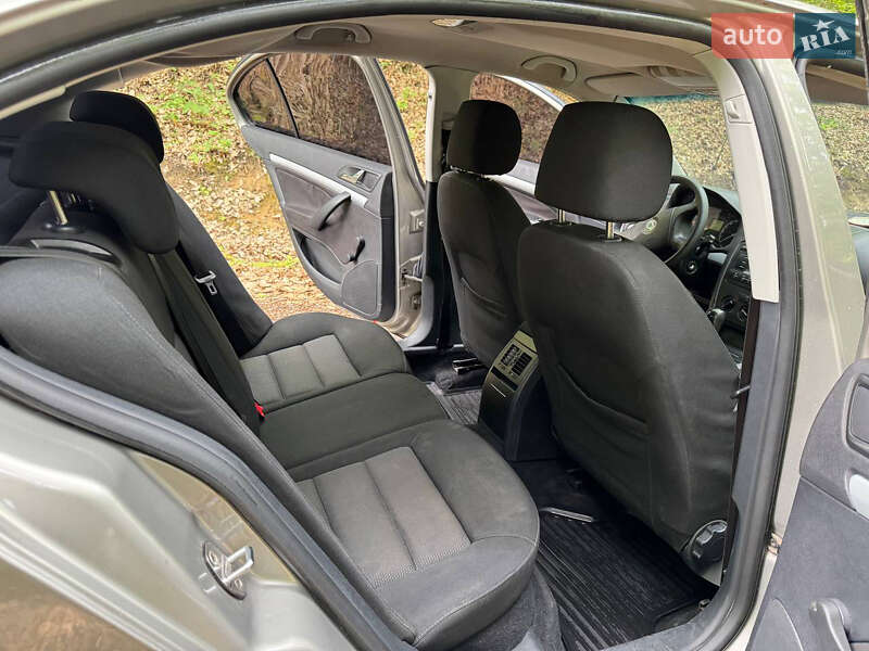 Лифтбек Skoda Octavia 2007 в Мукачево