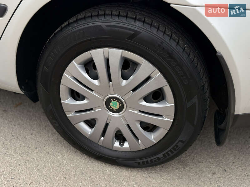 Лифтбек Skoda Octavia 2004 в Днепре фото 6 Лифтбек Skoda Octavia 2004 в Днепре
