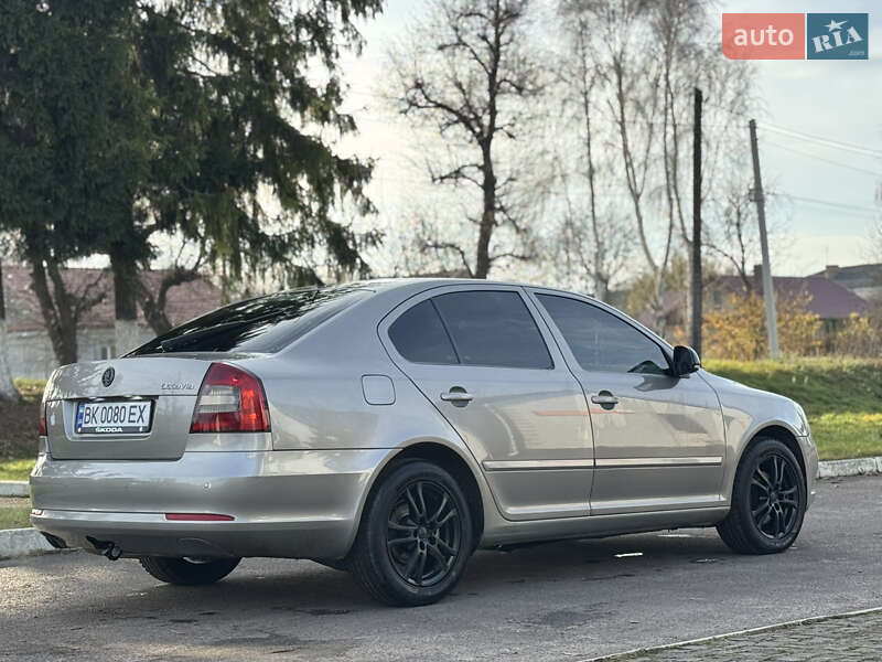 Лифтбек Skoda Octavia 2009 в Радивилове