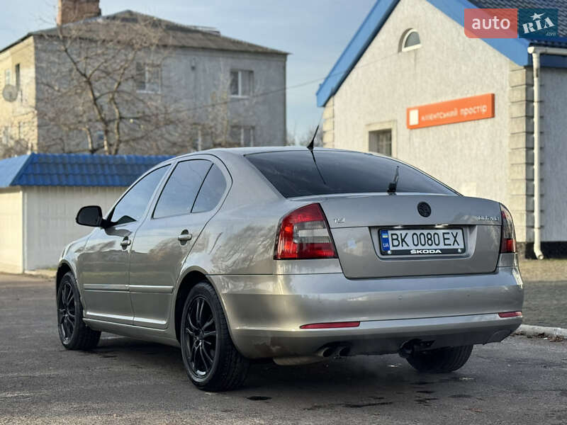 Лифтбек Skoda Octavia 2009 в Радивилове