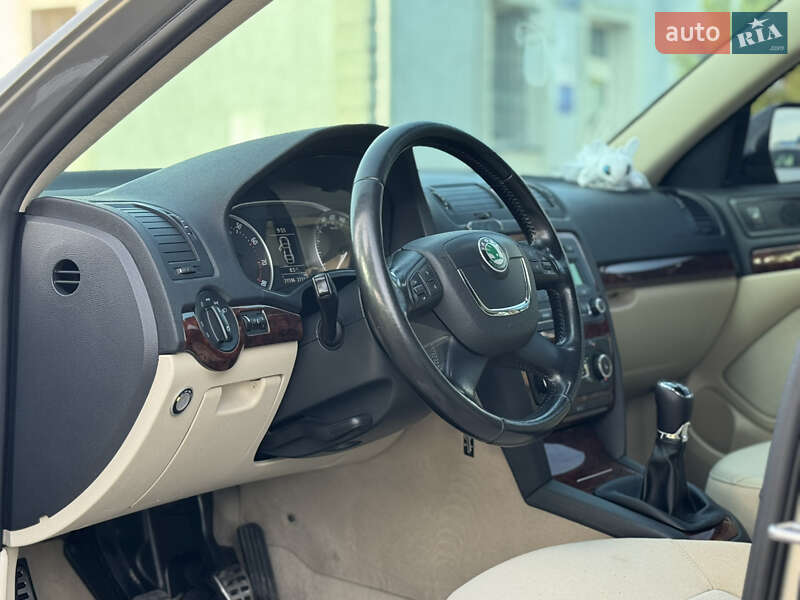 Лифтбек Skoda Octavia 2009 в Радивилове