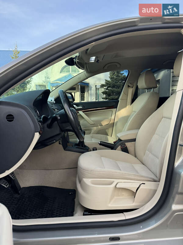 Лифтбек Skoda Octavia 2009 в Радивилове