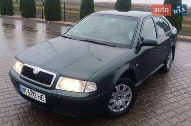 Ліфтбек Skoda Octavia 2006 в Рівному