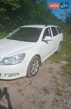 Универсал Skoda Octavia 2012 в Львове