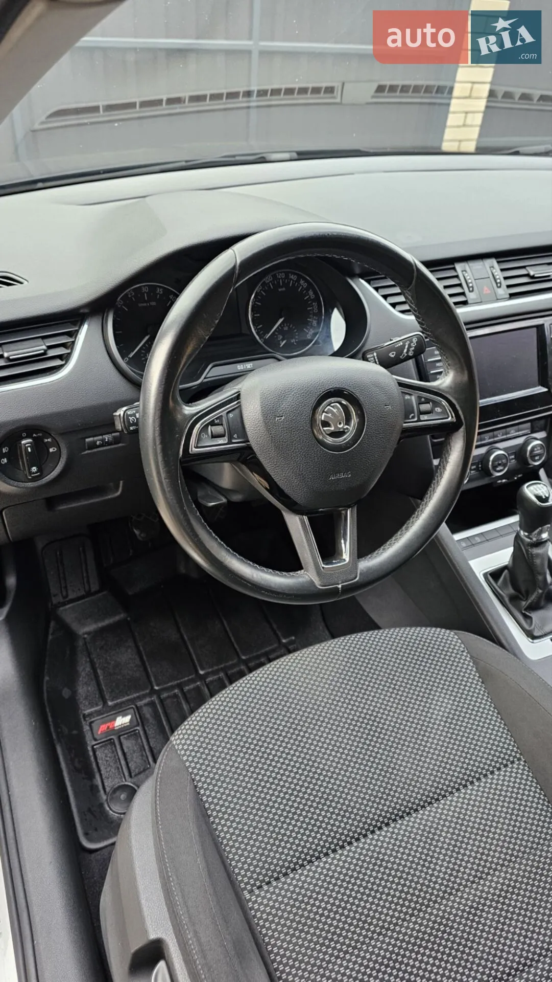 2015 Skoda Octavia - мініатюра 24