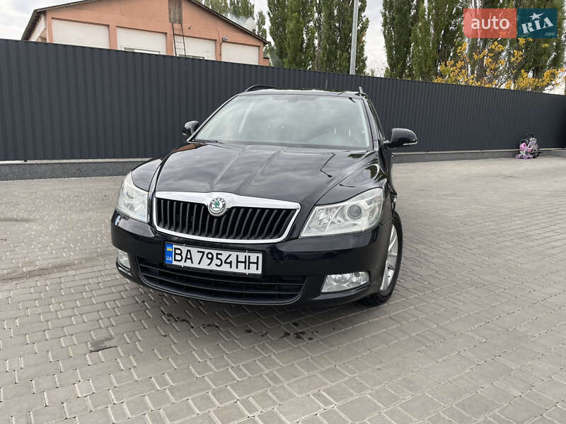 Универсал Skoda Octavia 2012 в Кропивницком
