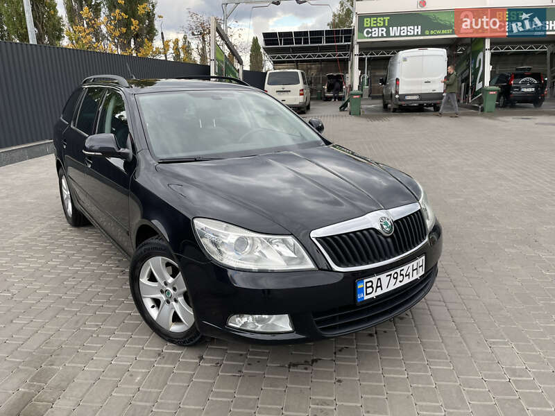 Универсал Skoda Octavia 2012 в Кропивницком