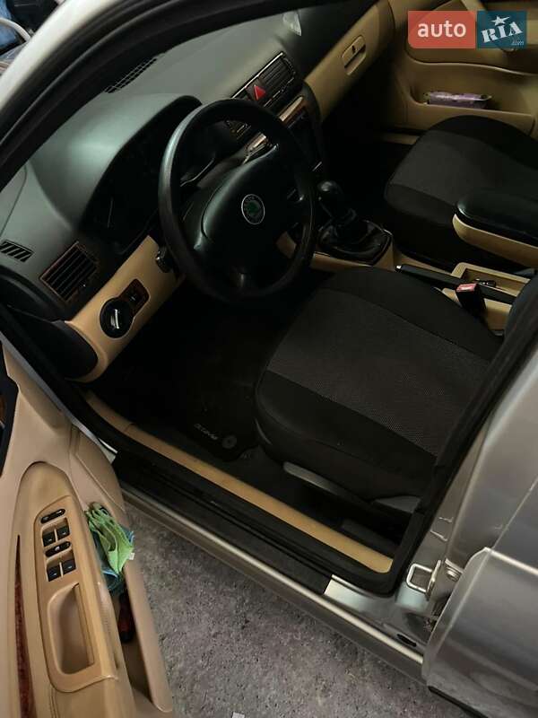 Ліфтбек Skoda Octavia 2000 в Хусті