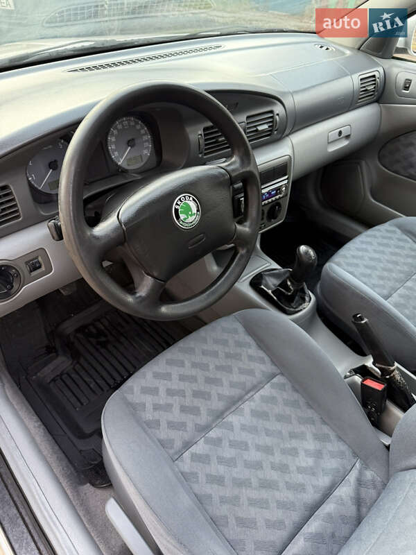 Лифтбек Skoda Octavia 1998 в Чернигове