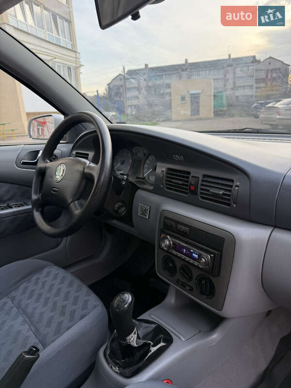 Лифтбек Skoda Octavia 1998 в Чернигове