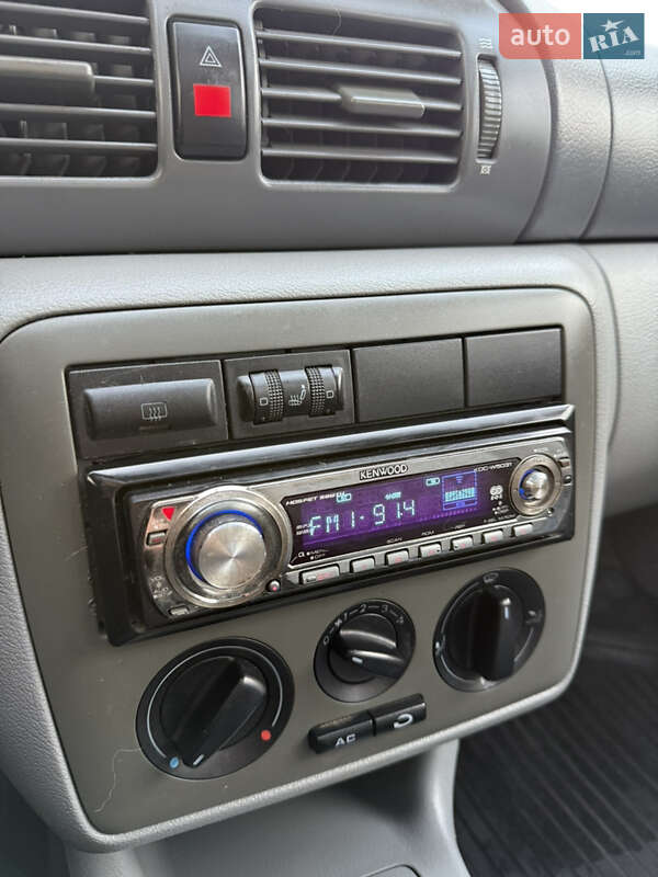 Лифтбек Skoda Octavia 1998 в Чернигове