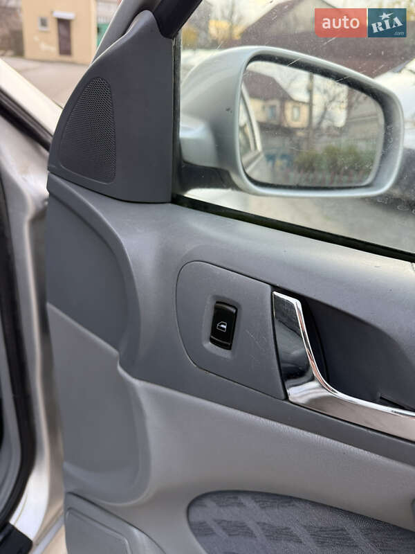 Лифтбек Skoda Octavia 1998 в Чернигове