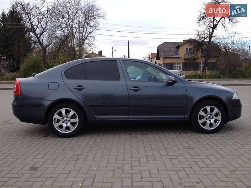Лифтбек Skoda Octavia 2007 в Самборе