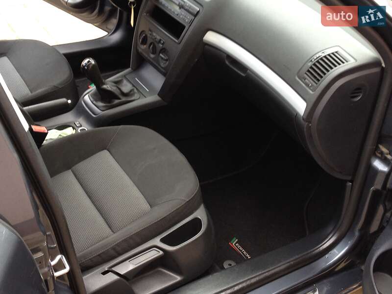 Лифтбек Skoda Octavia 2007 в Самборе