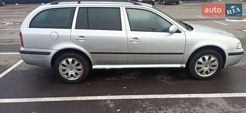 Универсал Skoda Octavia 2004 в Чернигове