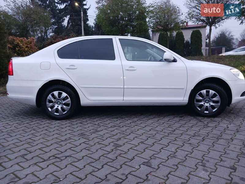 Лифтбек Skoda Octavia 2012 в Житомире