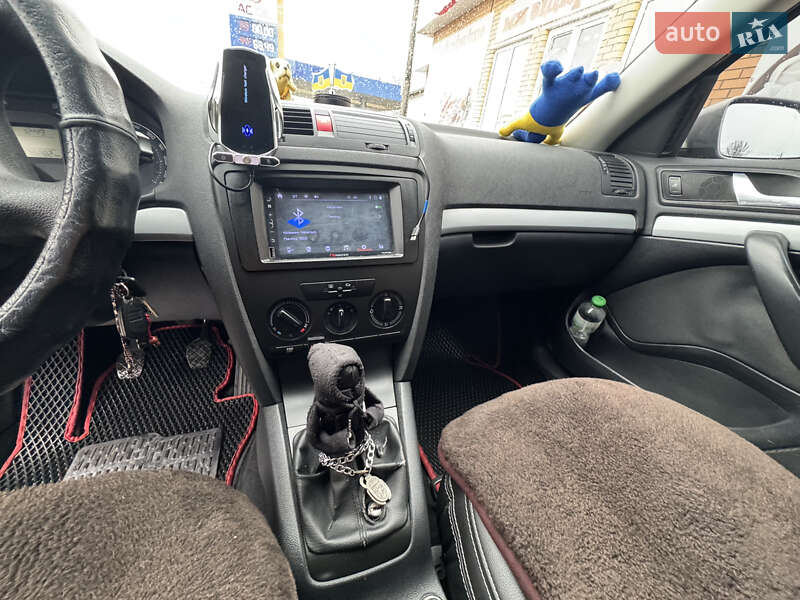 Лифтбек Skoda Octavia 2008 в Фастове