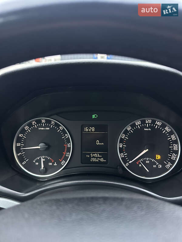 Универсал Skoda Octavia 2011 в Хусте