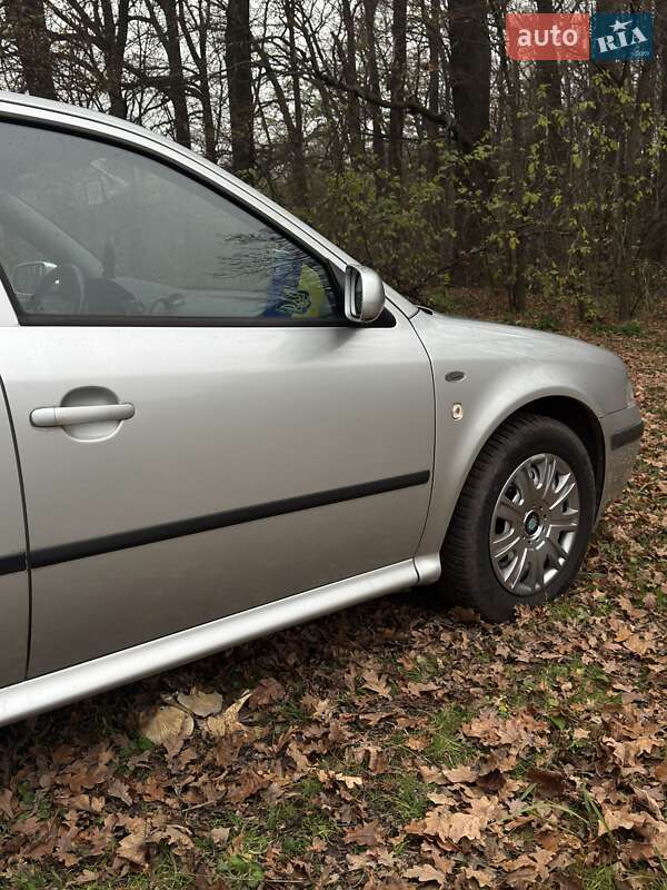 Лифтбек Skoda Octavia 2002 в Онуфриевке