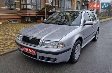 Универсал Skoda Octavia 2009 в Чернигове