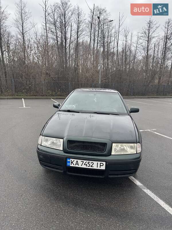 Лифтбек Skoda Octavia 2004 в Буче