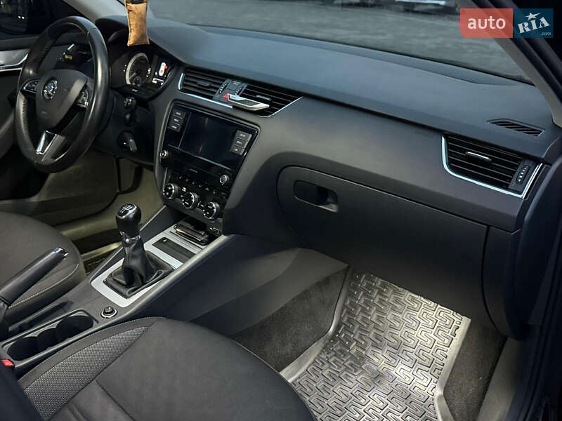 Ліфтбек Skoda Octavia 2018 в Дніпрі фото 20 Ліфтбек Skoda Octavia 2018 в Дніпрі