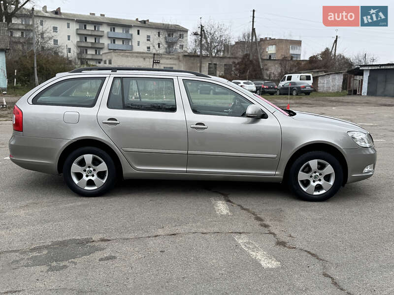 Универсал Skoda Octavia 2009 в Умани