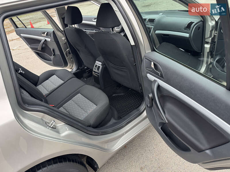 Универсал Skoda Octavia 2009 в Умани