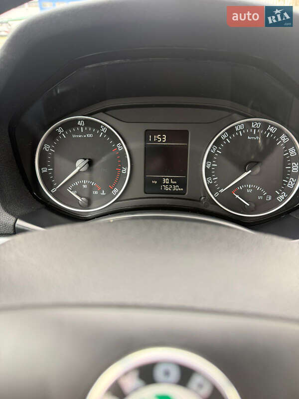 Универсал Skoda Octavia 2009 в Виннице