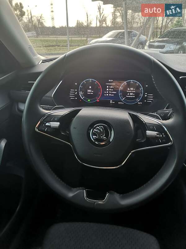 Лифтбек Skoda Octavia 2023 в Кривом Роге