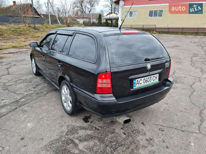 Универсал Skoda Octavia 2000 в Заречном