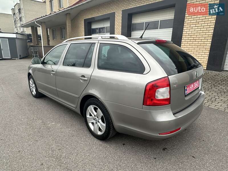 Универсал Skoda Octavia 2011 в Луцке фото 7 Универсал Skoda Octavia 2011 в Луцке