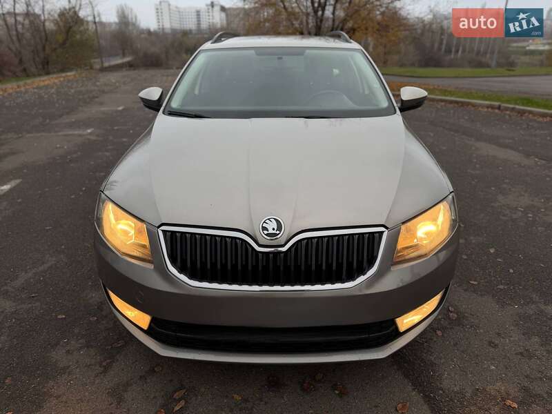 Универсал Skoda Octavia 2013 в Кривом Роге