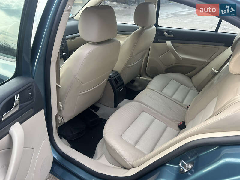 Лифтбек Skoda Octavia 2006 в Днепре