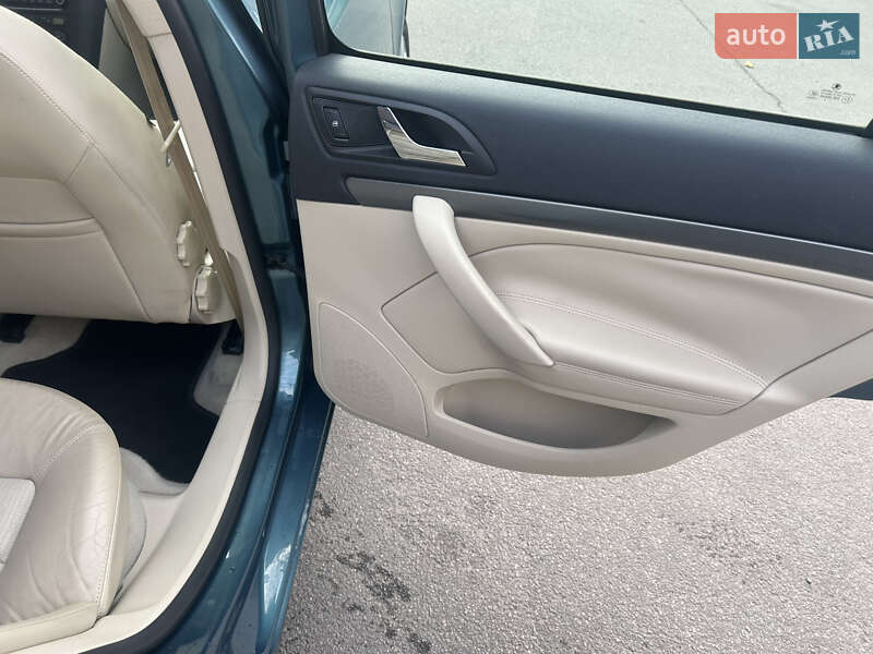 Лифтбек Skoda Octavia 2006 в Днепре