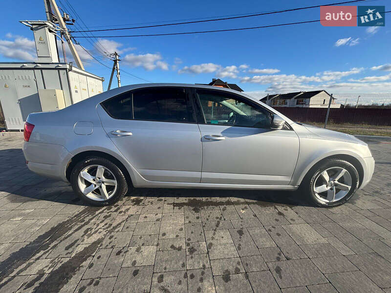Лифтбек Skoda Octavia 2013 в Хусте