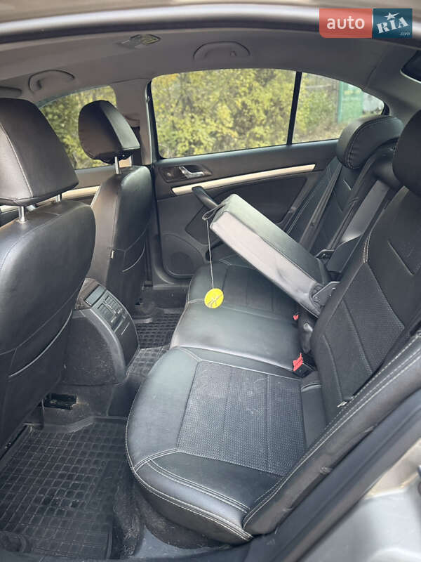 Лифтбек Skoda Octavia 2012 в Киеве фото 18 Лифтбек Skoda Octavia 2012 в Киеве