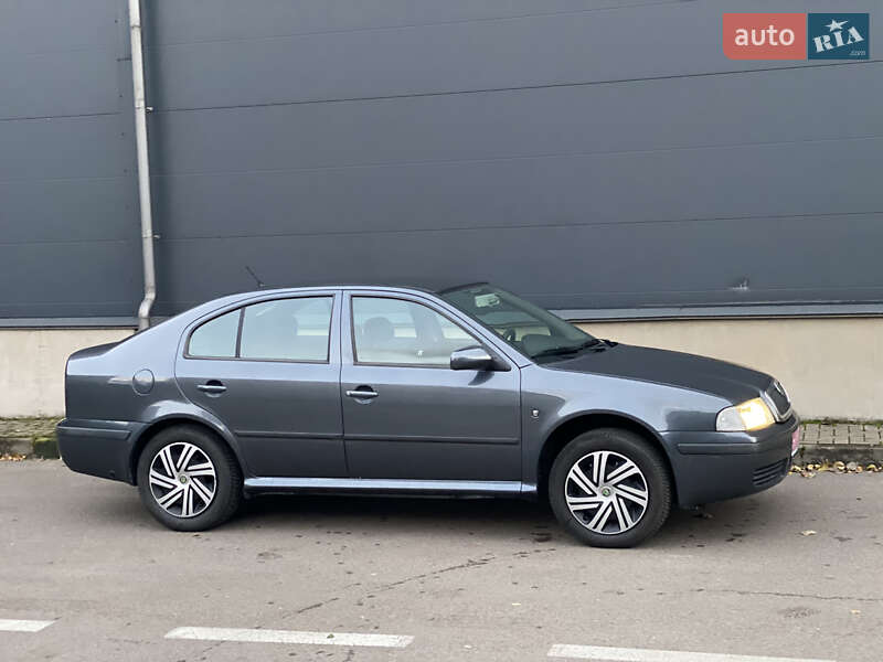 Лифтбек Skoda Octavia 2009 в Киеве