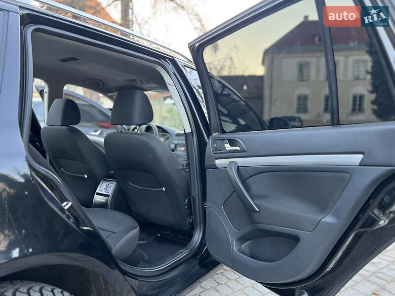 Универсал Skoda Octavia 2010 в Жовкве