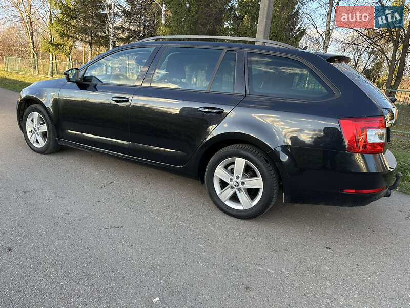 Универсал Skoda Octavia 2017 в Стрые